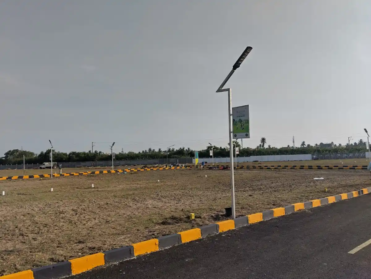 North Square Minjur photo 4