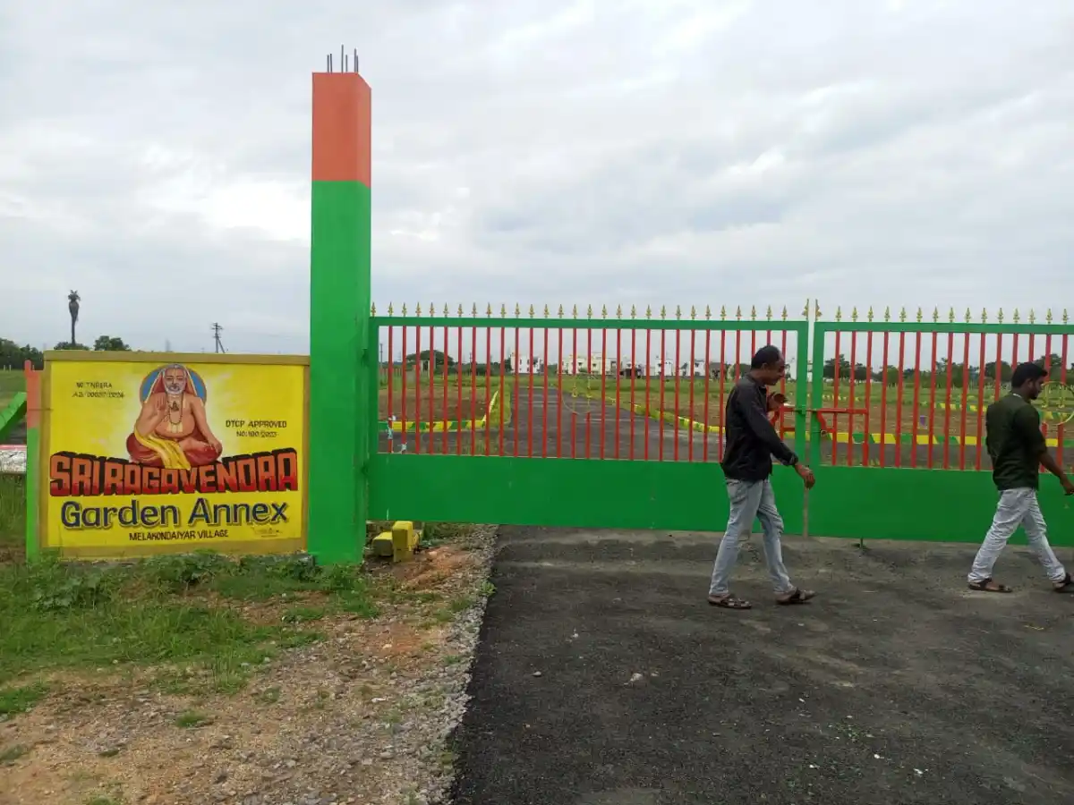 Plots in melakondaiyar, thirunindravur Thiruninravur