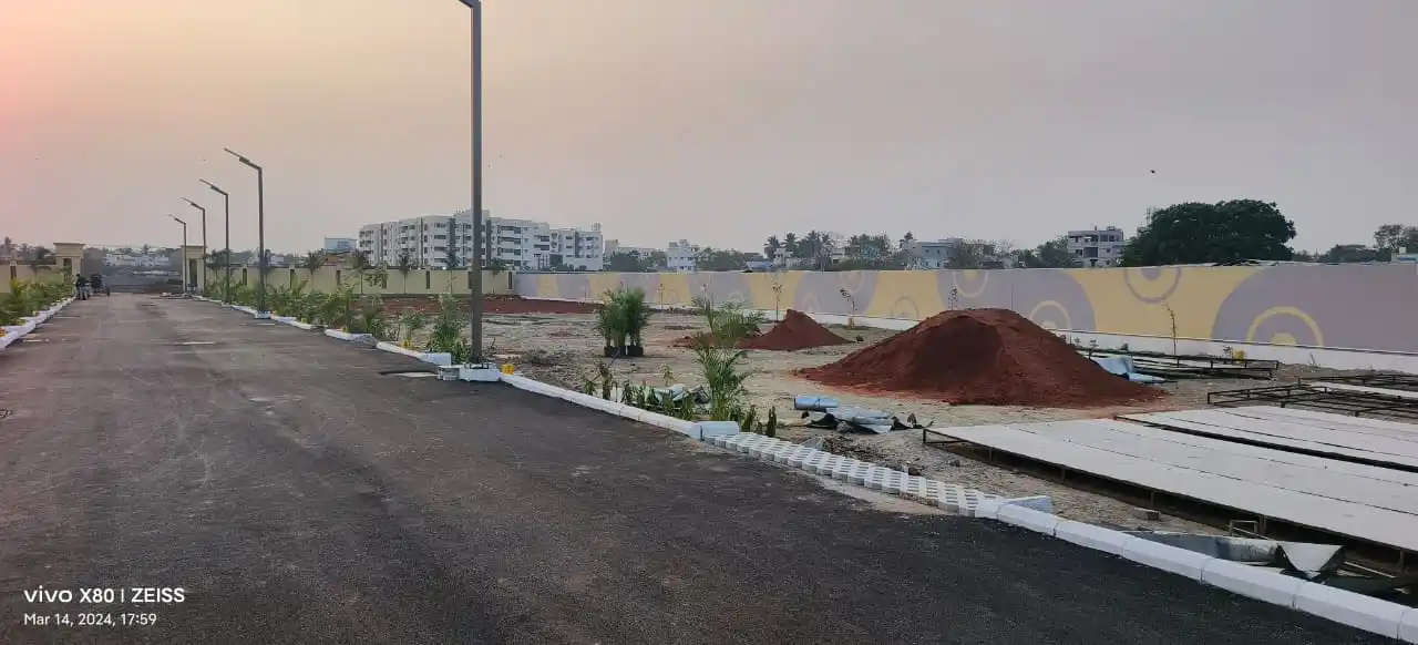 Plots in Manapakkam Manapakkam