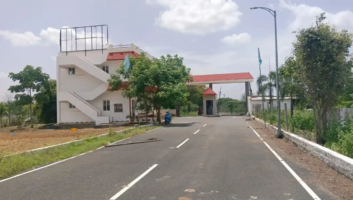 Narpavis the Jewel City Padappai