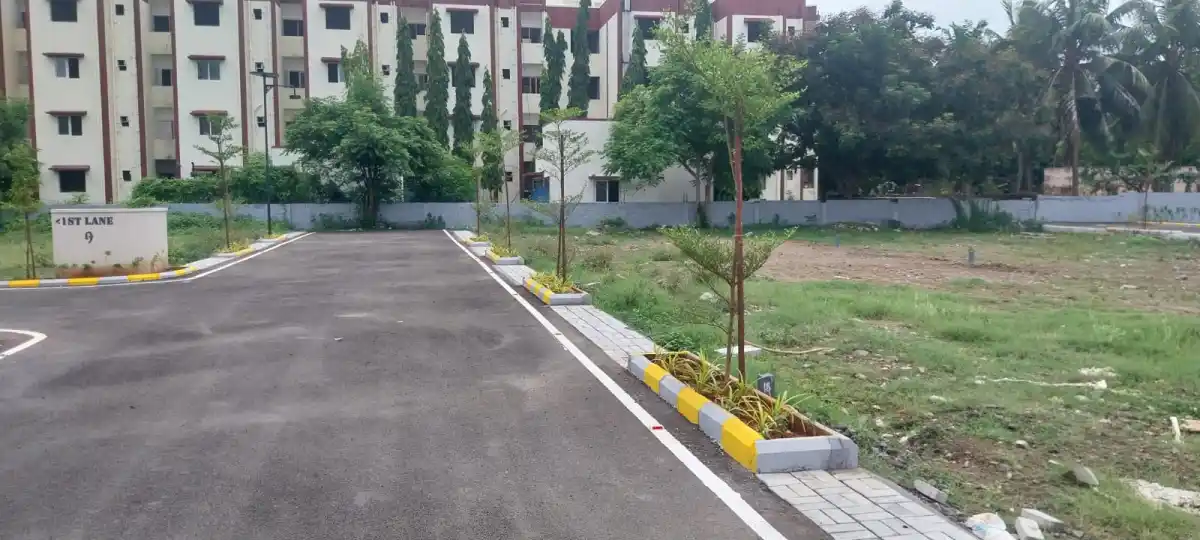 Easton Enclave Perungalathur