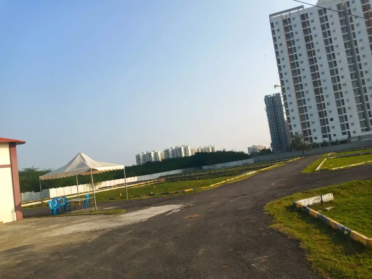 OMR-Thalambur-Siruseri Spcot omr photo 3