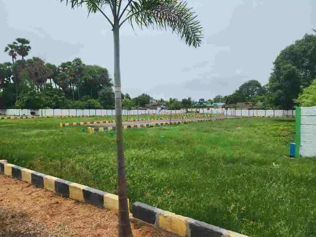 Thanigai Swarna Bhoomi Gnayiru photo 2
